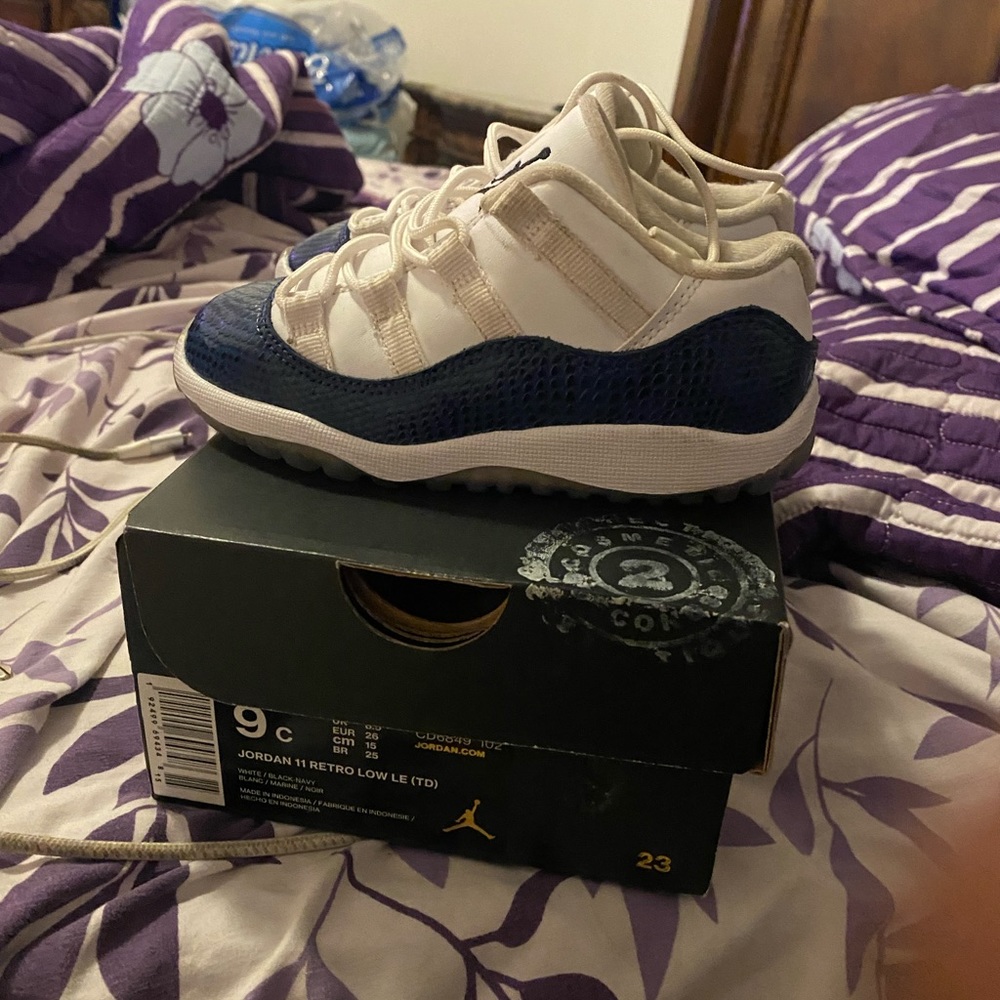 Jordan 11 retro toddler 9c